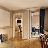 Jr.Suite_SPARoom_Lounge_Loggia.jpg
