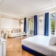 Junior_Suite_Lake_Como_View_4.jpg