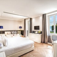 Junior_Suite_Lake_Como_View_3.jpg