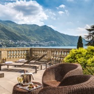 Panorama_Suite_Lake_View_Terrace_Jacuzzi_2.jpg