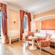 Villa_Imperiale_Deluxe-js_Room_Lake_Como_View_5.jpg